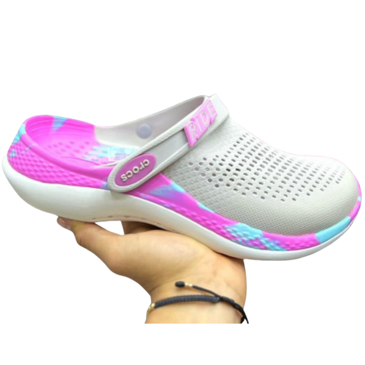 CROCS LITERIDE 360 MUJER: La Mejor Opción para Estilo y Comodidad Las CROCS LITERIDE 360 MUJER son la elección perfecta para quienes buscan comodidad, estilo y versatilidad en un solo par de zapatos. Diseñadas para ofrecer soporte y ligereza, son ideales para el uso diario, tanto en interiores como exteriores. Si estás pensando en comprar Crocs Literide 360 mujer, en Onlineshoppingcenterg tenemos las mejores opciones y ofertas. A continuación, te contamos todo lo que necesitas saber sobre este modelo y cómo puede transformar tu experiencia al caminar.  ¿Por Qué Elegir Crocs Literide 360 Mujer? Las CROCS LITERIDE 360 MUJER destacan por su diseño innovador y la tecnología LiteRide™, que ofrece una amortiguación ultraligera. Esto se traduce en una sensación de comodidad sin igual, perfecta para largas caminatas o simplemente para descansar en casa. Además, cuentan con una parte superior flexible que se adapta a tus pies, brindando un ajuste cómodo y seguro.  Beneficios Clave de las Crocs Literide 360 Mujer Ligereza y Comodidad: Gracias a su tecnología LiteRide™, cada paso se siente suave y ligero. Durabilidad: Fabricadas con materiales de alta calidad, estas Crocs son resistentes y duraderas. Versatilidad: Son perfectas tanto para el día a día como para ocasiones más casuales. Fácil Limpieza: Se pueden lavar fácilmente con agua y jabón, manteniéndolas siempre como nuevas. ¿Cuál es el Precio de las Literide by Crocs? El precio de las Crocs Literide 360 Mujer puede variar según el modelo y la temporada. En Onlineshoppingcenterg, ofrecemos Crocs Literide mujer a precios competitivos, con ofertas exclusivas que no querrás perderte. Además, si estás buscando otros modelos, como Crocs LiteRide hombre o Crocs para niños, también tenemos una amplia selección disponible.